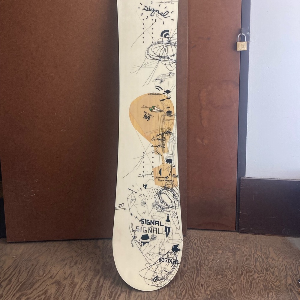 BRAND NEW- SIGNAL PARK SERIES SNOWBOARD SIZE 159cm